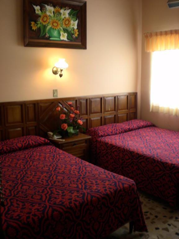 Hotel Tajin بابانتلا دي أولارتي الغرفة الصورة